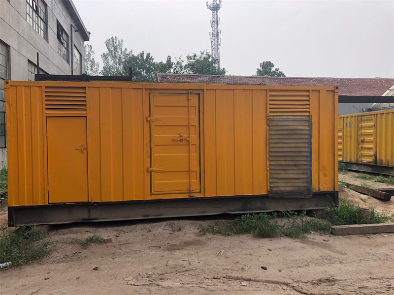 平坝柴油发电机如何判断新机油是否已经完全充满机油滤清器？