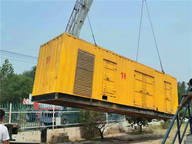 平坝300KW柴油发电机组油耗是多少？