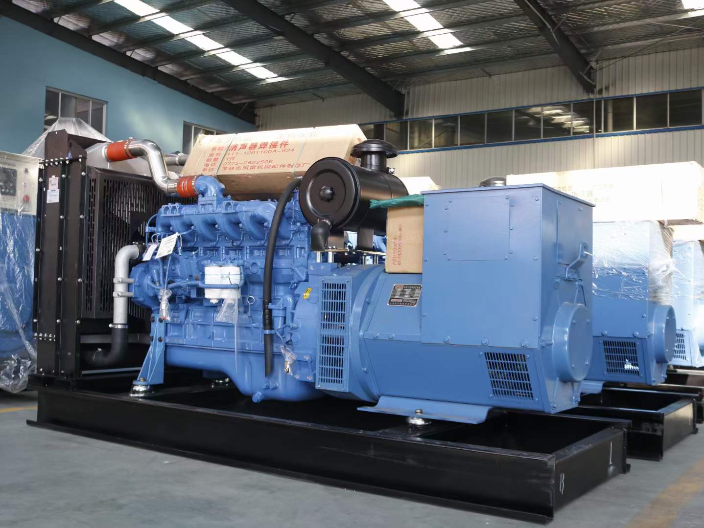 平坝柴油发电机组空气滤清器多久需要更换一次？