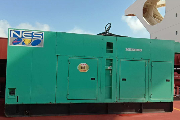 平坝如何检测发电机组中性点接地是否良好？