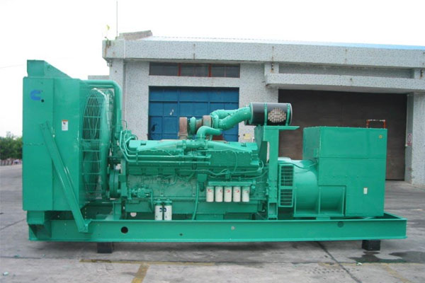 平坝工厂发电机应急发电时如何更准确地检查发电机状态？