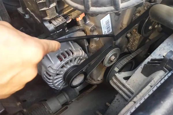 平坝转速传感器的工作原理是什么？