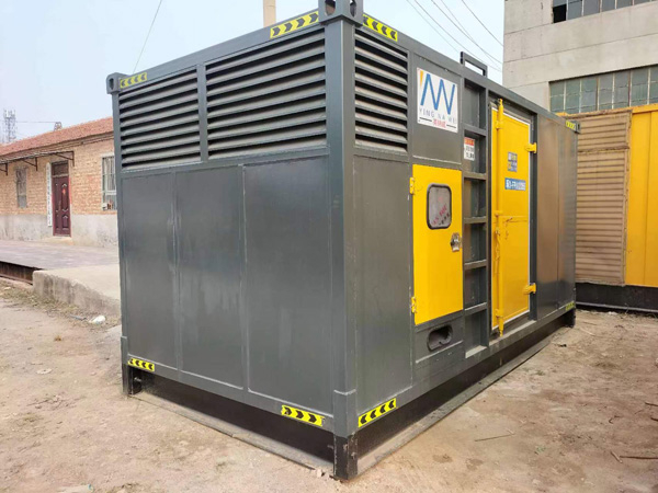 平坝进行柴油发电机组电瓶性能测试时，有哪些注意事项？